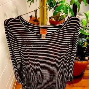 Ruby RD. Woman’s tops